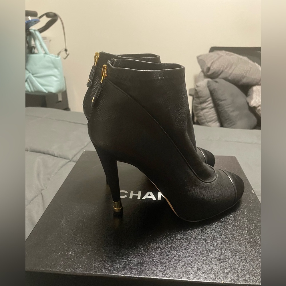 Gorgeous Chanel Leather High Heel Ankle Boots. - Picture 2 of 5